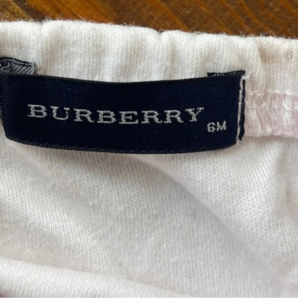 Set top wrap + bottoms 3/6 months beige Burberry - Picture 6 of 6